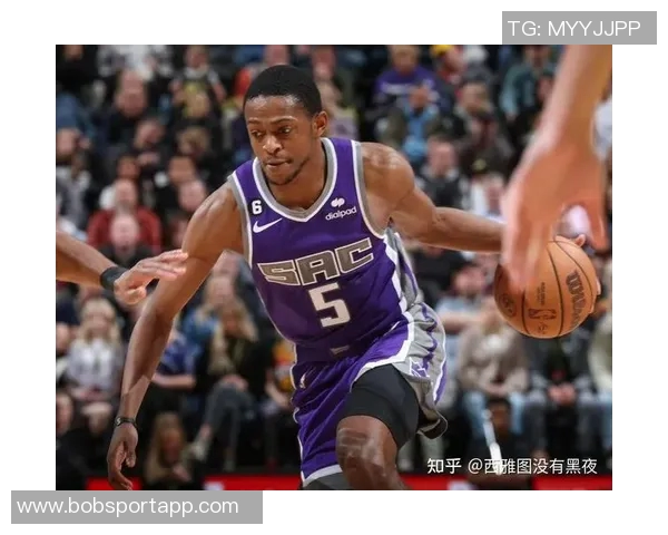 米奇赞福克斯为出色后卫强调其串联队友和防守进步的表现