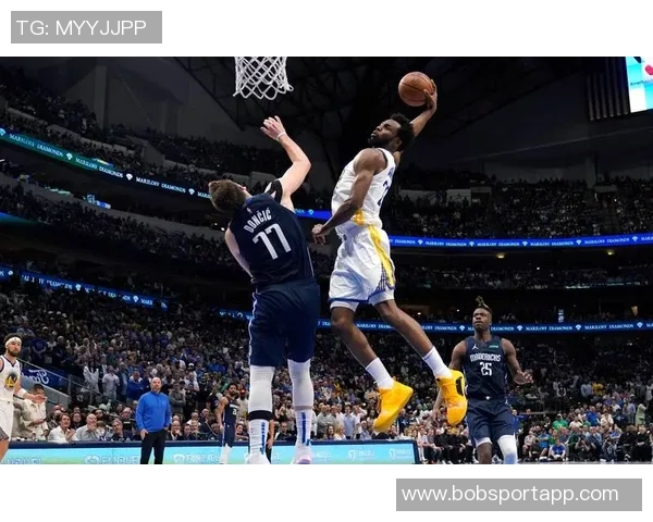 维金斯称赞鲍威尔赛季表现出色第四节关键时刻展现爆发力