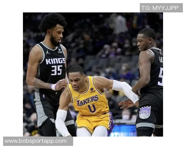 小卡谈三分球表现力争进步积极寻找机会提升投篮命中率 小卡谈三分球表现力争进步积极寻找机会提升投篮命中率