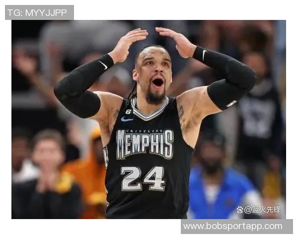 布克谈狄龙斗志与赛季起伏强调避免重复错误的重要性 布克谈狄龙斗志与赛季起伏强调避免重复错误的重要性